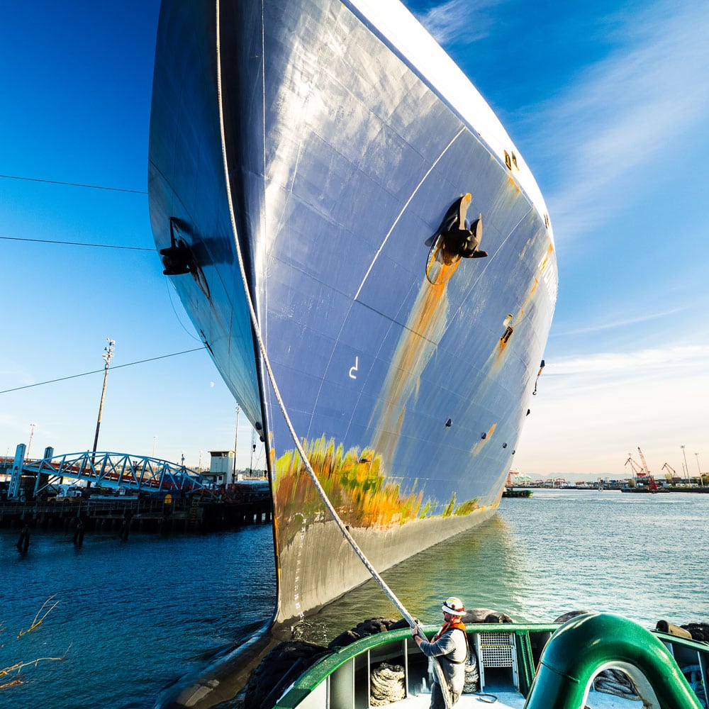 Cortland synthetic line from tug to ship