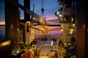 Cortland Selantic®Lifting Slings used to transport offshore wind turbine blades