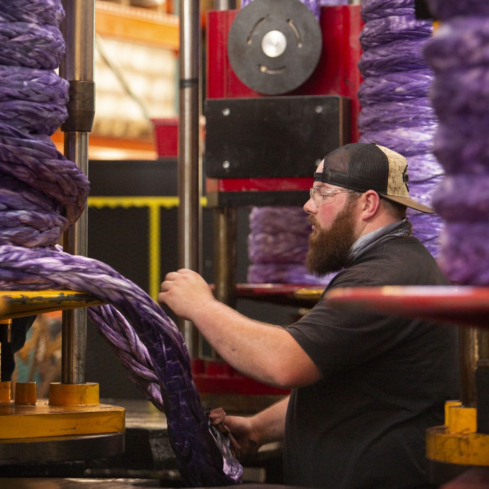 Manufacturing Plasma® rope on large braiding machine
