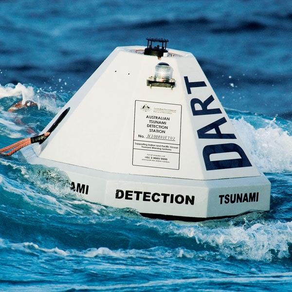 Easy-to-deploy mooring line on Tsunami detection buoy